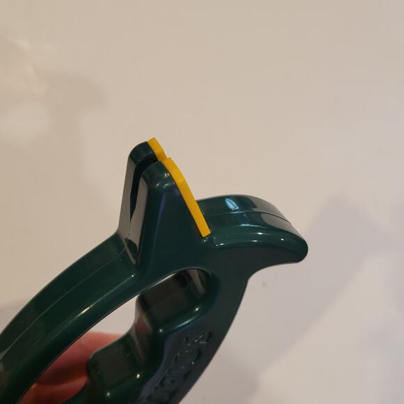 SOL INGE Multi-Blade Knife & Tool Sharpener Green & Yellow - Picture 7 of 10